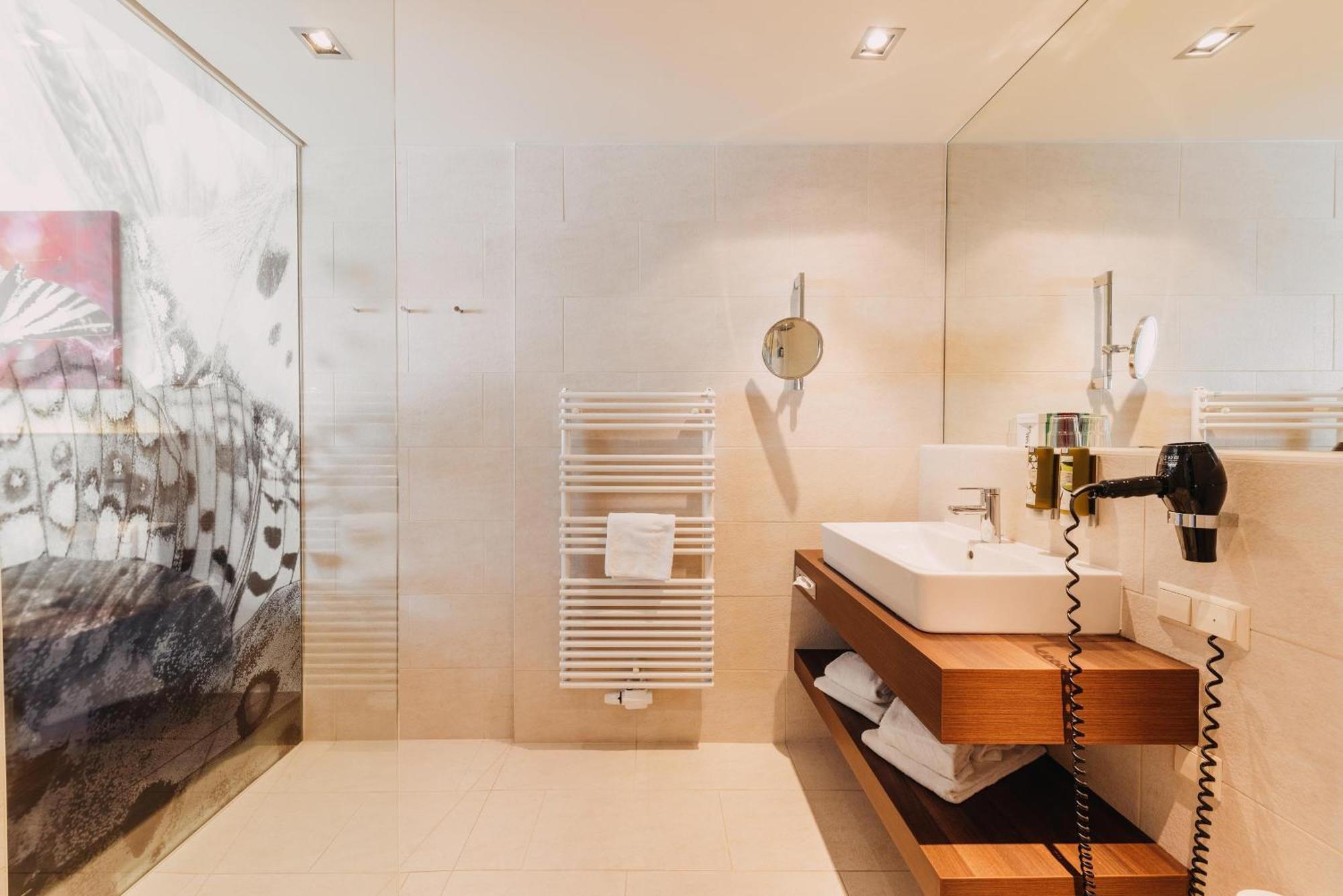 Thermenhotel Karawankenhof Филах Екстериор снимка